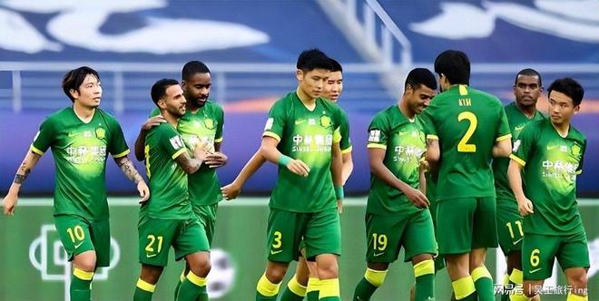 转会期北京国安刷新队史纪录赛前瓦伦西亚调整名单以备中超，媒体一致点评：费耶诺德关键时刻单刀错失