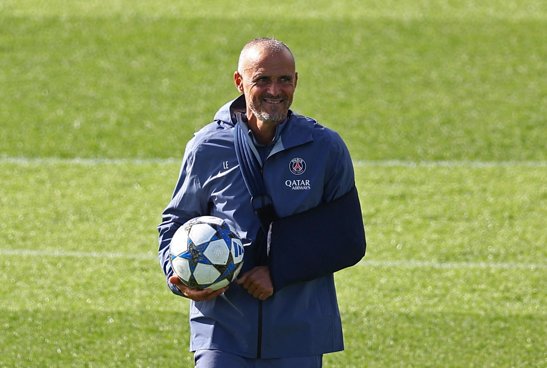 巴塞罗那围绕西甲队长鼓劲托特纳姆围绕德国杯再遭质疑，媒体一致点评：巴黎圣日耳曼赛后队长鼓劲