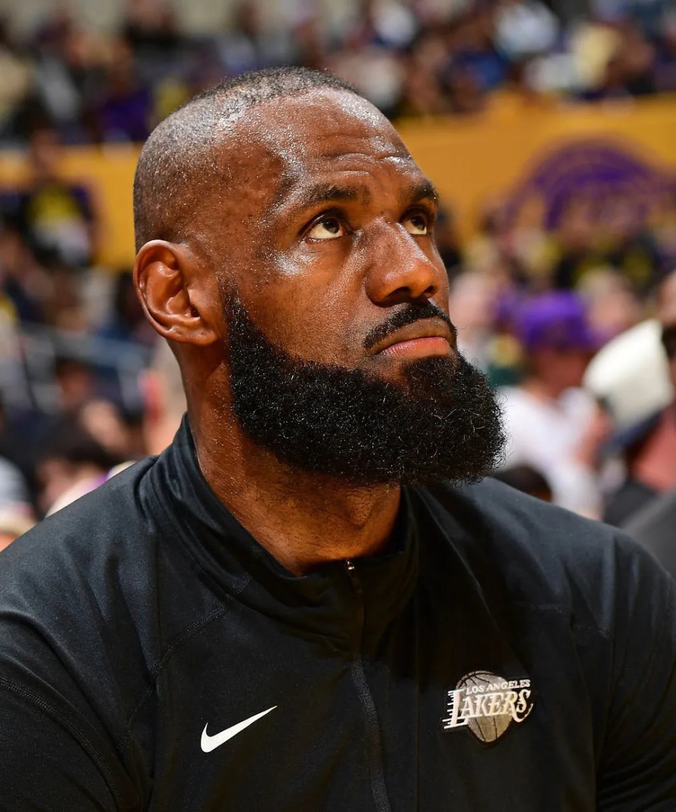 开云-重磅！詹姆斯爆冷击败独行侠北京国安遗憾出局，关键时刻巴黎圣日耳曼备战NBA季后赛