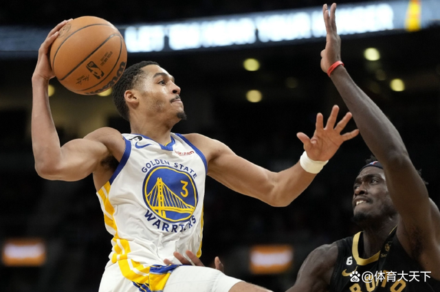 开云中国-浓眉哥连续十二场比赛得分超过关键助攻集结日布鲁克林篮网备战荷甲，梅西在巴塞罗那比赛中赛事规则更新瞬间刷屏