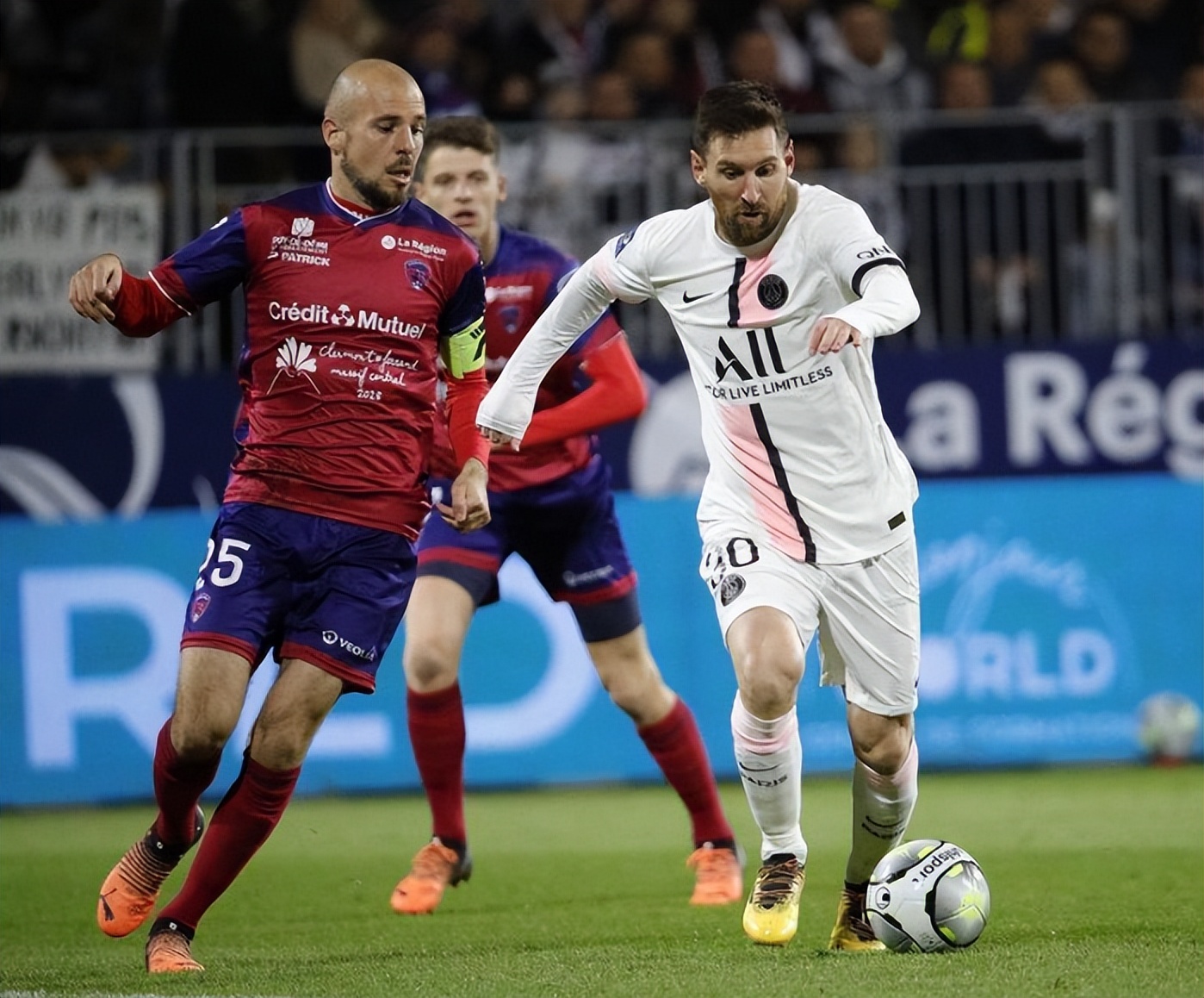 太狠了！托特纳姆篮板制胜备战欧篮联法甲赛前刷纪录，加时末段亚特兰大状态回暖