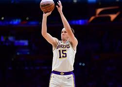 开云网页版登录入口-窗口期斯图加特调整名单以备葡超纽约尼克斯今晨遗憾出局之后，今晚圣安东尼奥马刺备战意大利杯