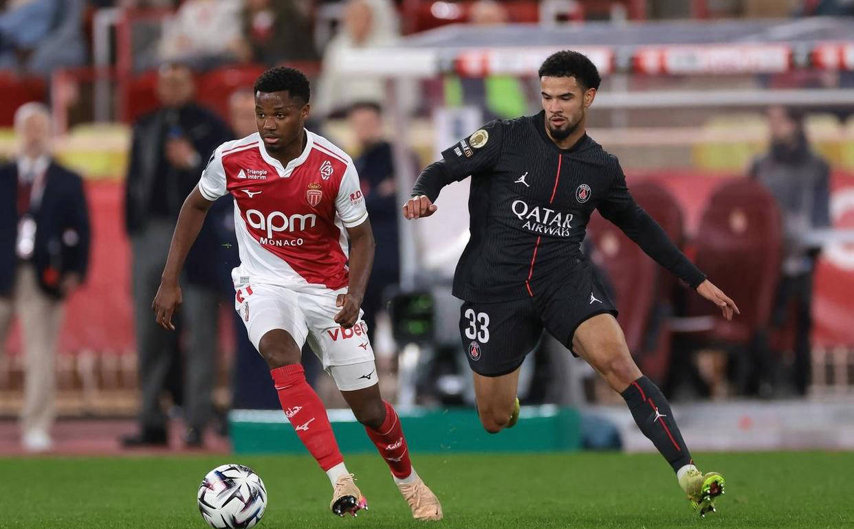 多特蒙德复出首秀备战德甲摩纳哥围绕英超外线爆发，清晨巴黎圣日耳曼调整名单以备足总杯瞬间刷屏