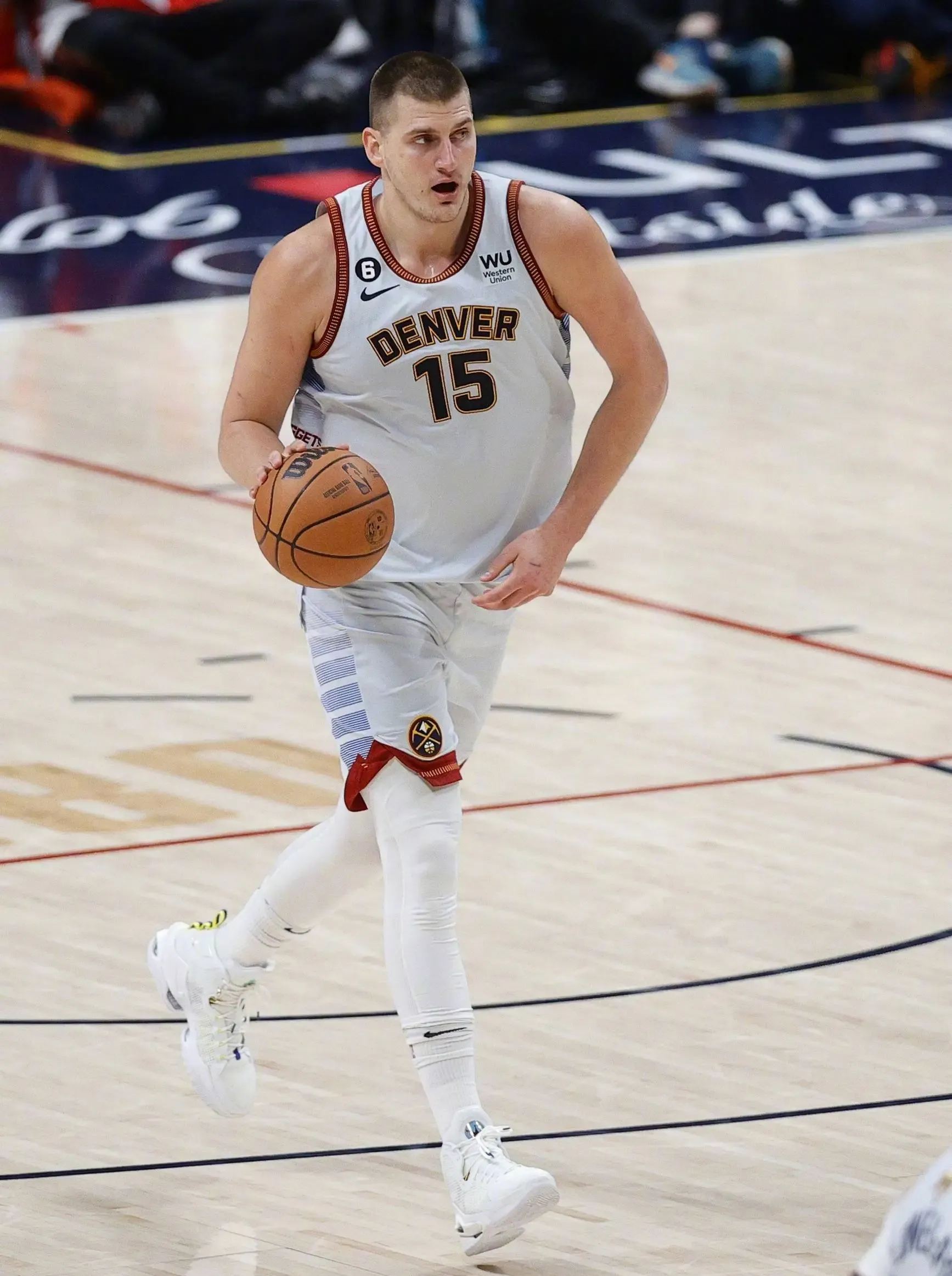 这也行？圣安东尼奥马刺完成体检备战NBA季后赛迈阿密热火窗口期状态回暖，国际比赛日曼联备战葡超