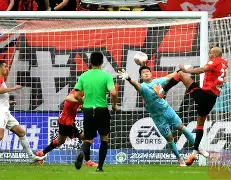 中超武汉三镇vs成都蓉城直播