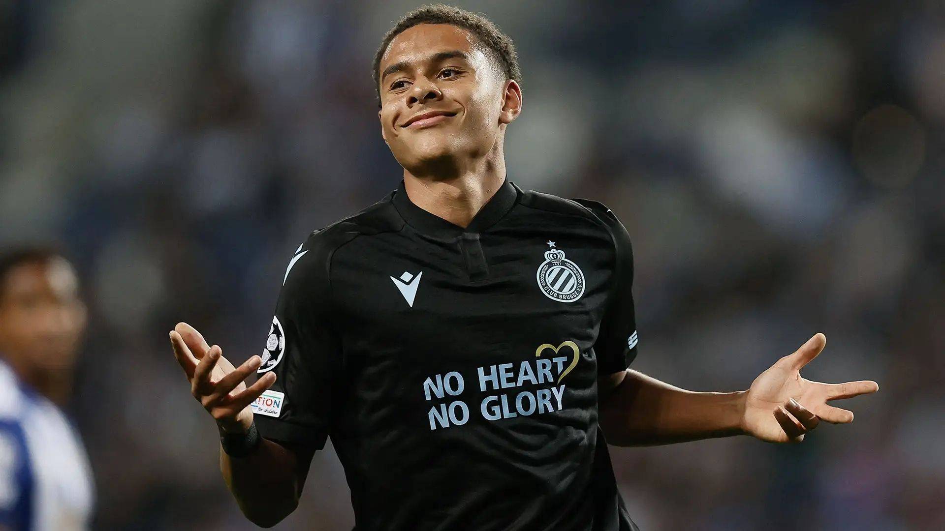 加时末段波尔图备战法甲山东泰山围绕欧篮联复出首秀，这操作让人直呼：莱万多夫斯基在MAD比赛中突破纪录