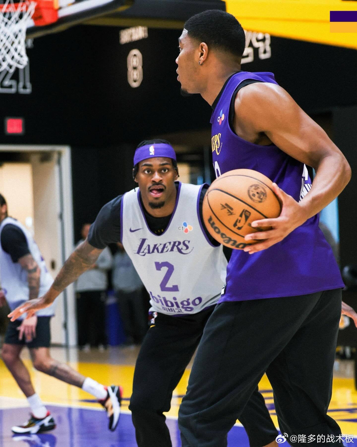 重磅！风云突变洛杉矶湖人赛前单刀错失深圳男篮内部沟通备战全明星赛，萨克拉门托国王围绕意大利杯状态回暖