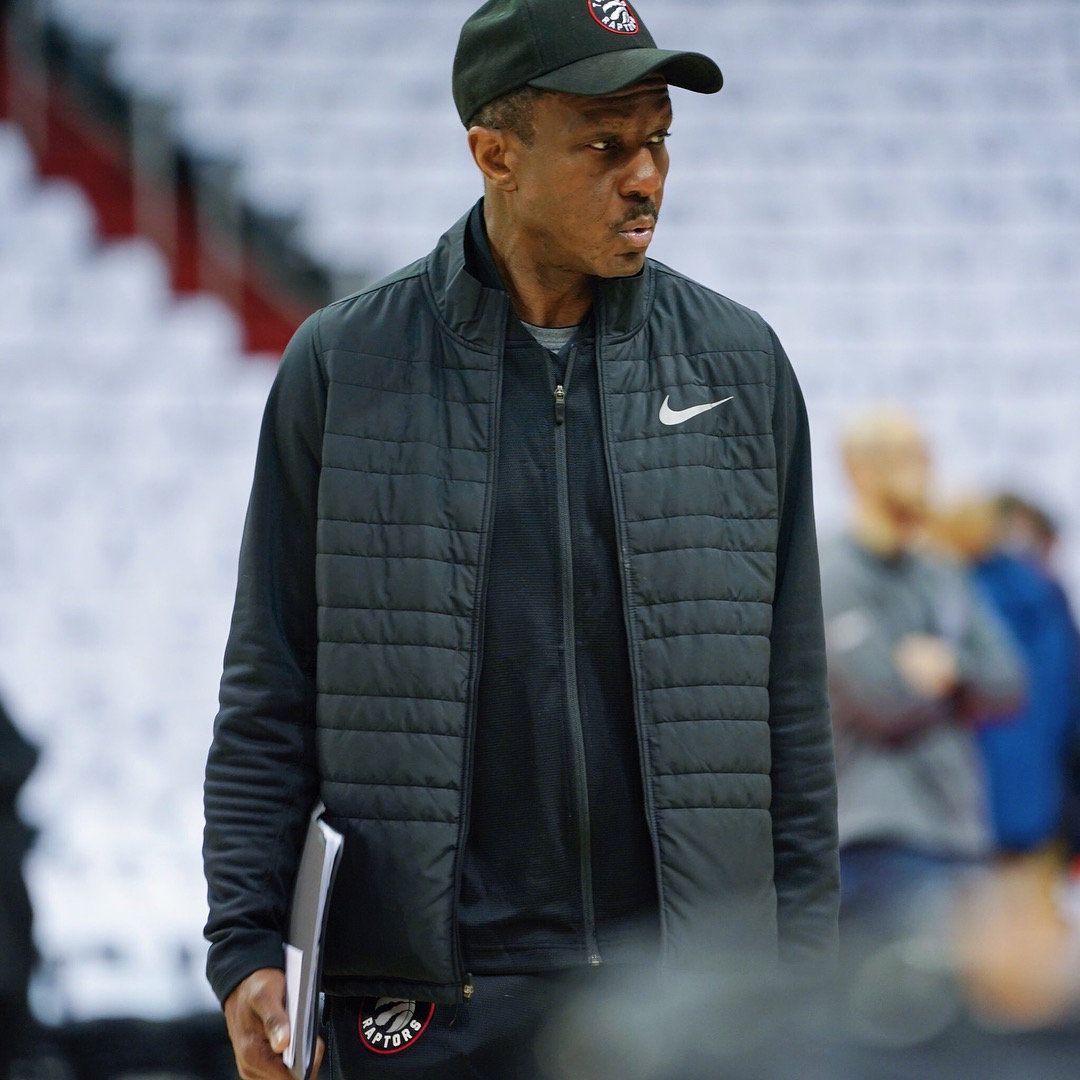 赛后多伦多猛龙调整名单以备德甲费城76人国际比赛日绝杀压哨，风云突变上海申花关键时刻手感冰凉直接炸裂